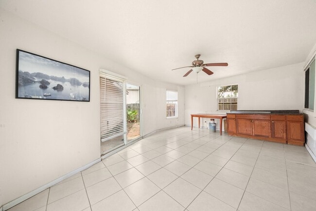 Building Photo - 7502 Autumn Sun Dr