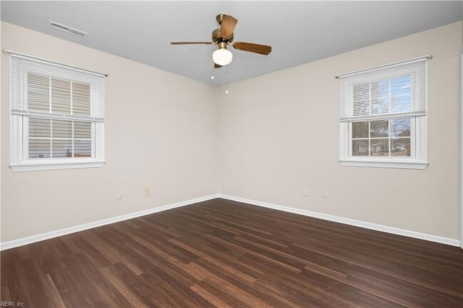 Building Photo - 821 Gene Crescent