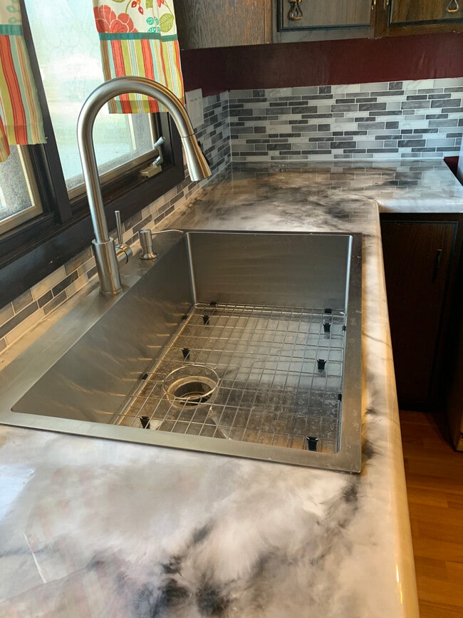 Building Photo - 1213 E Airport Rd