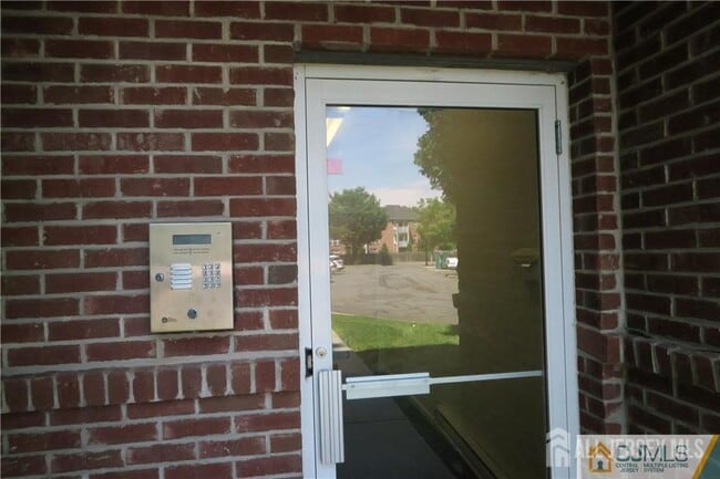 Building Photo - 160 Durham Ave