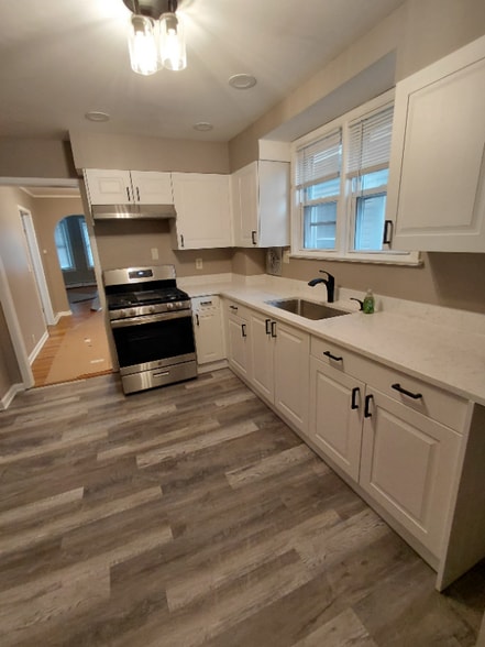 Building Photo - 224 Madison Ave