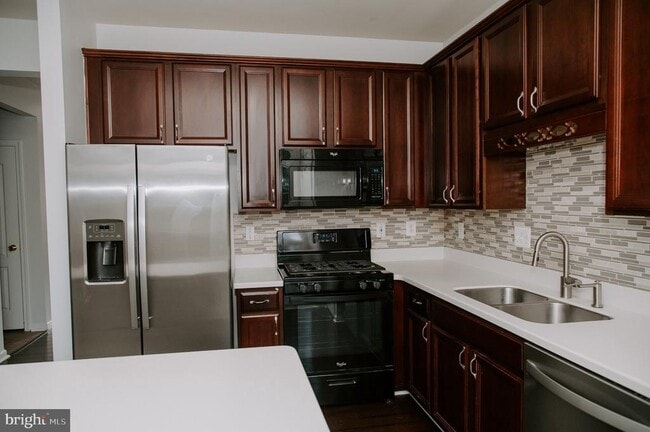 Building Photo - 110 Quinton Oaks Cir