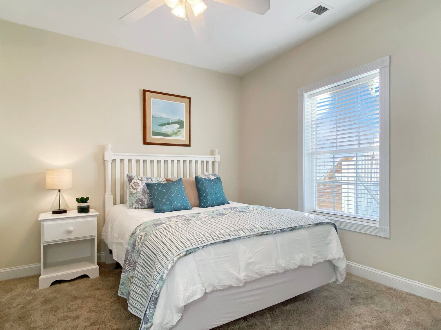 Building Photo - 4880 Dahlia Ct