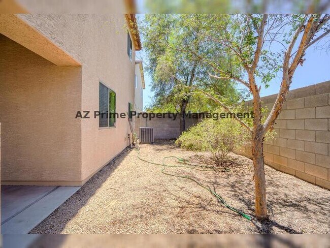 Building Photo - 10225 W Camelback Rd
