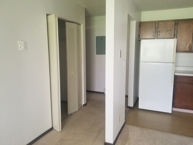 Building Photo - Jefferson Arms 1