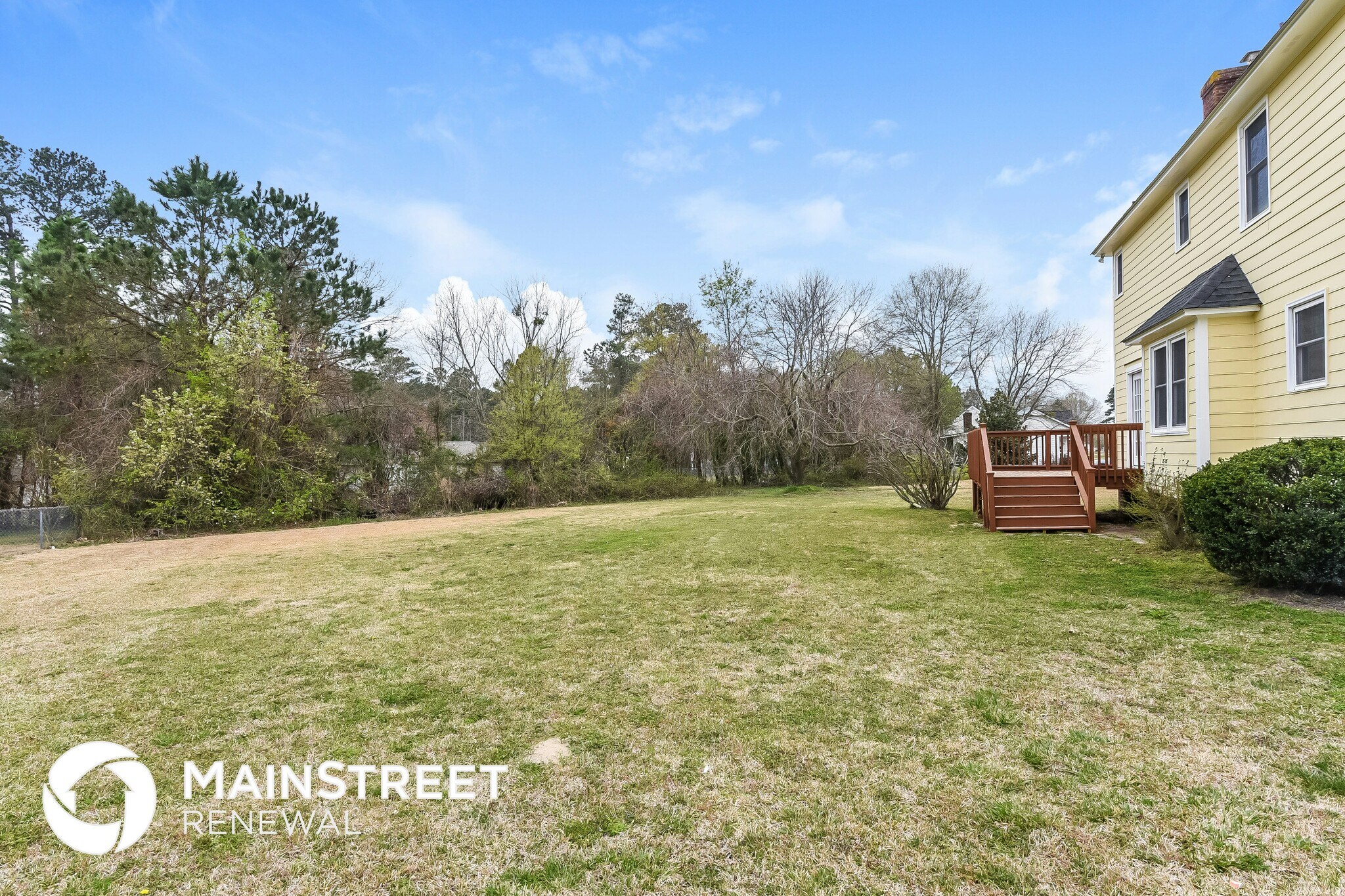 Building Photo - 7210 Justin Dr
