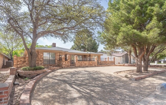 Building Photo - 4503 Westminister Dr