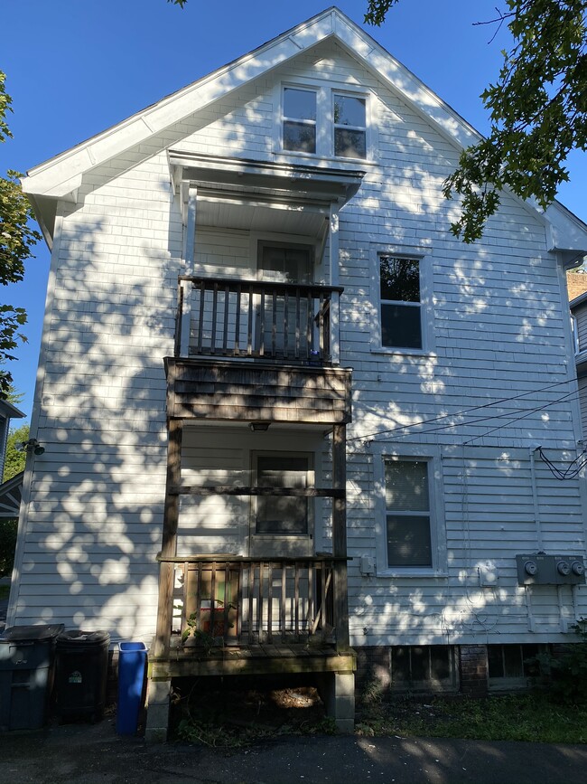 Building Photo - 2185 Edgewood Rd
