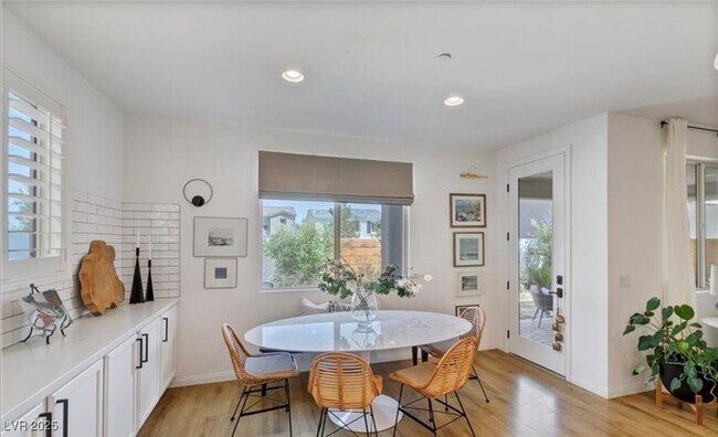 Building Photo - 3062 Tranquil Carol Ct