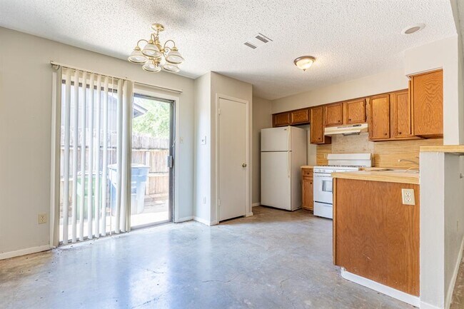 Building Photo - 6201 Berkett Cove