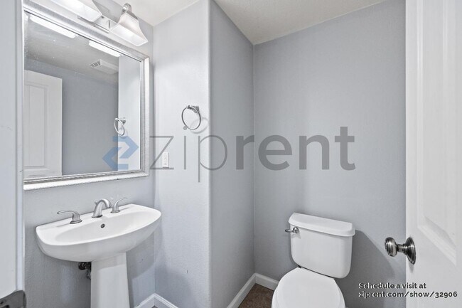 Building Photo - 3126 Fioli Way