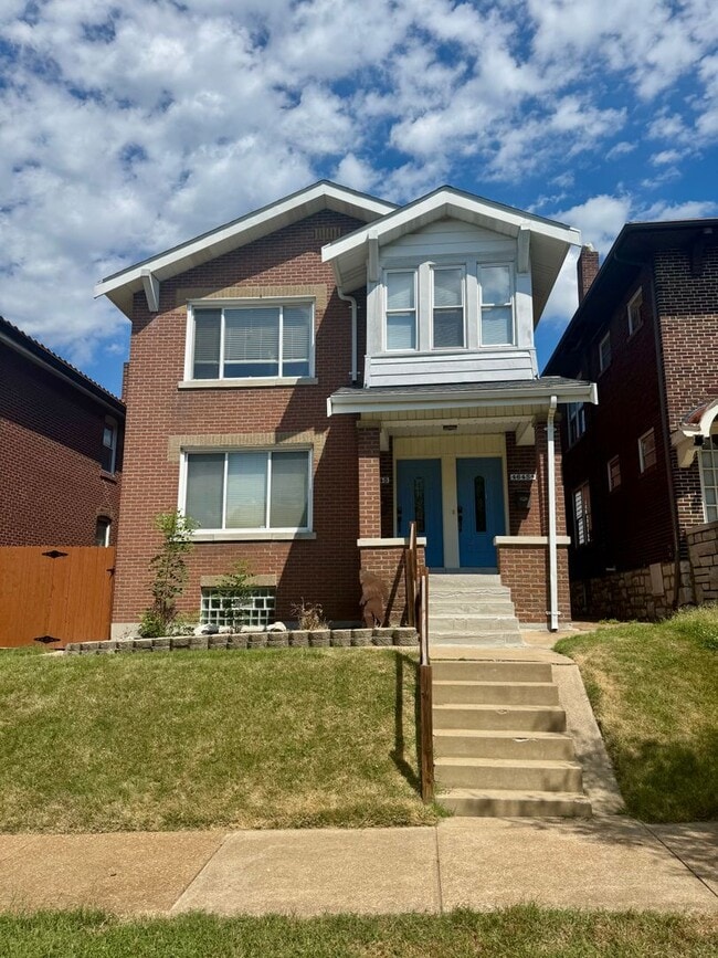 Building Photo - 4645 Wilcox Ave