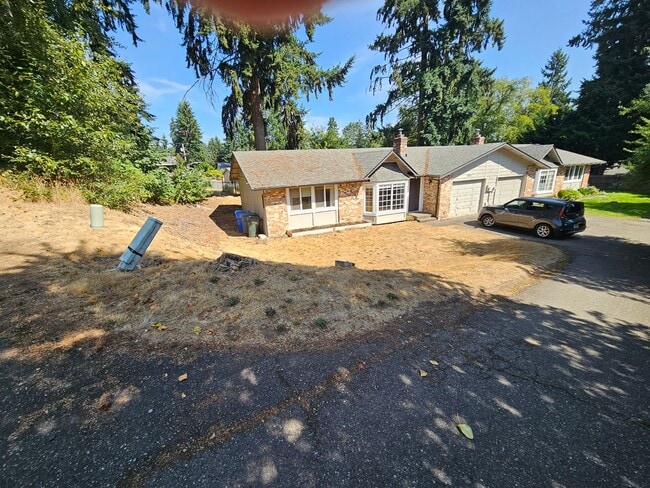 Building Photo - Puyallup 2bed/1.5 bath Duplex