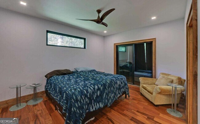 Building Photo - 675 Freedom Heights Dr