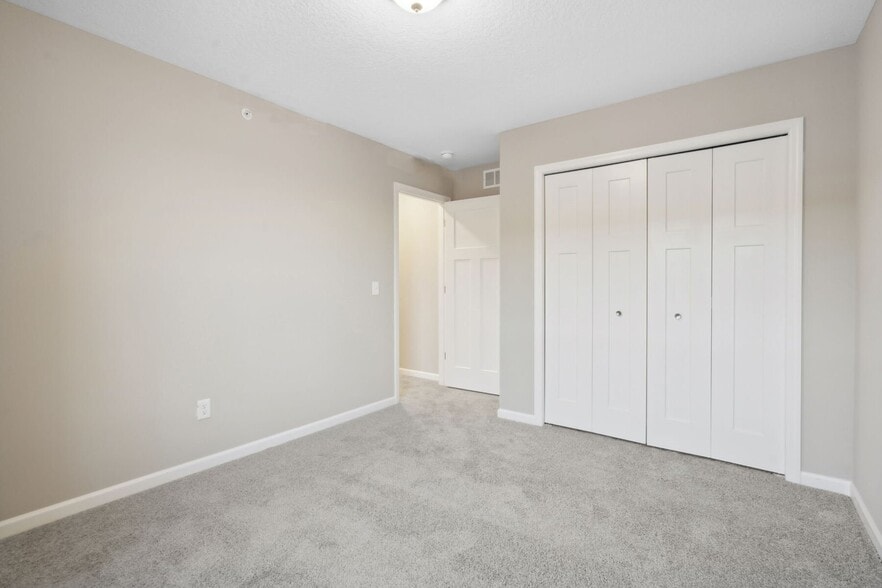 Building Photo - 13647 Marsh View Blvd