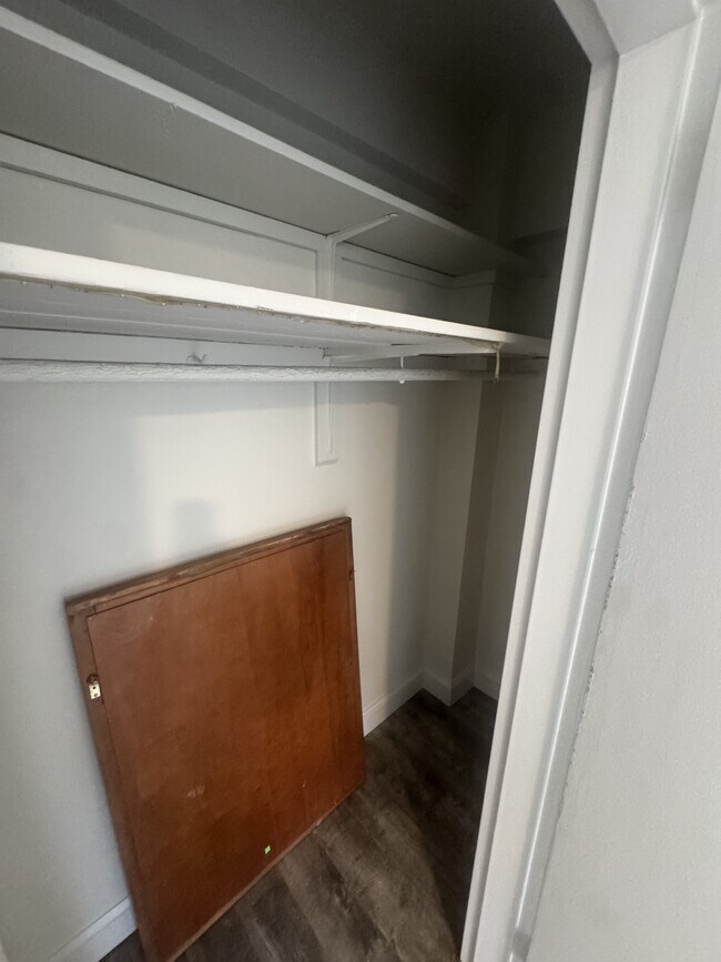 Building Photo - 3901 Tunlaw Rd NW