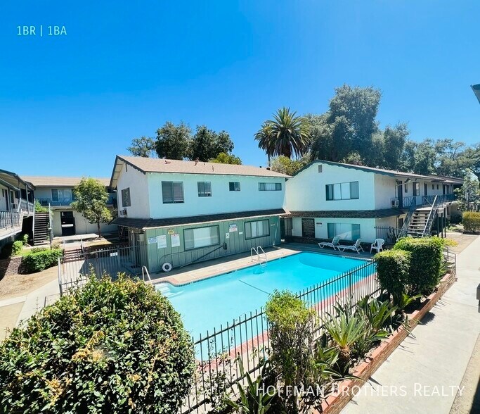 Building Photo - 630 N Cerritos Ave