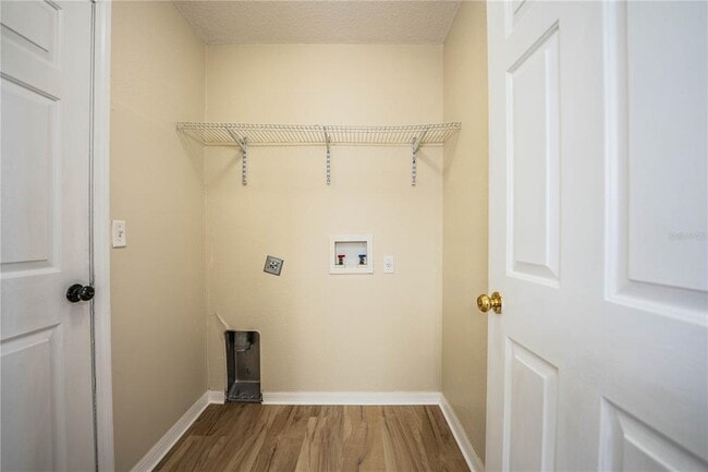 Building Photo - 3998 Rollingsford Cir