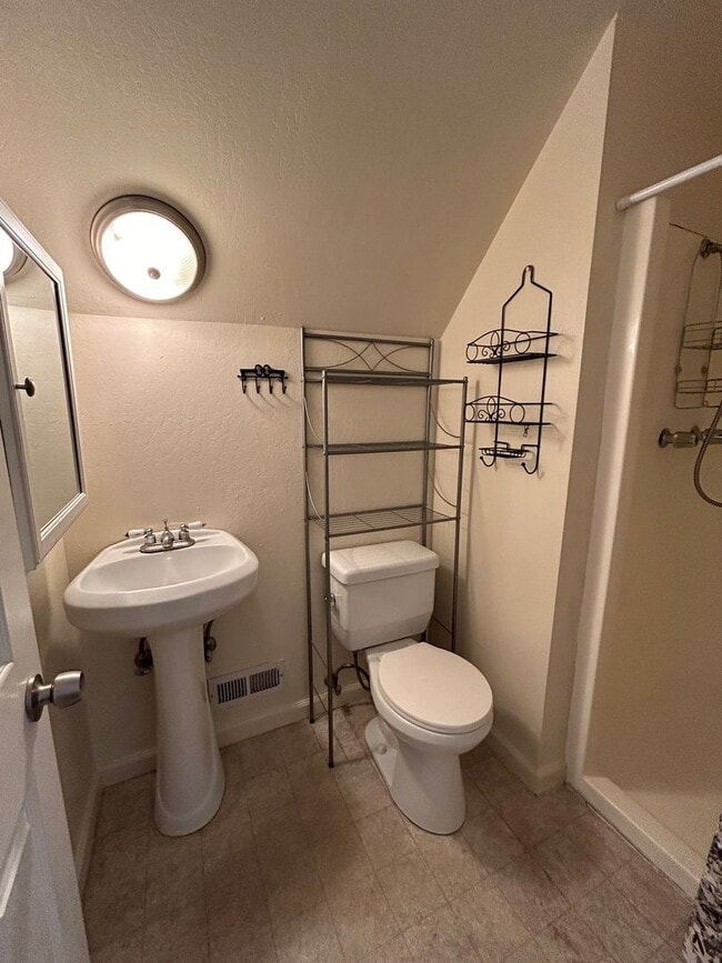 Building Photo - 1434 Friant Dr
