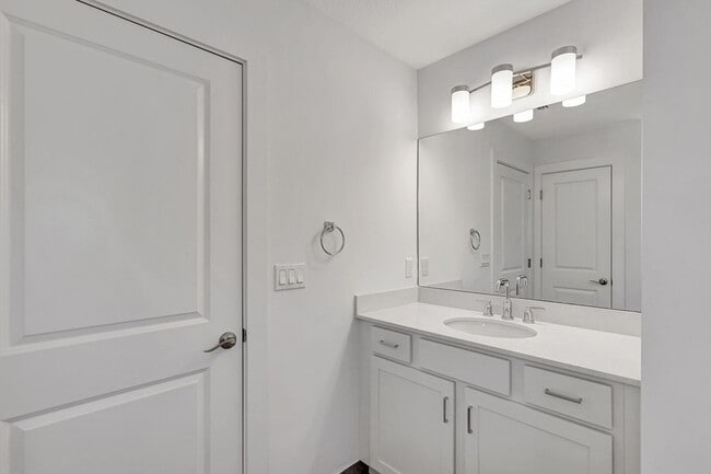 Building Photo - 229 Preserve Trl S