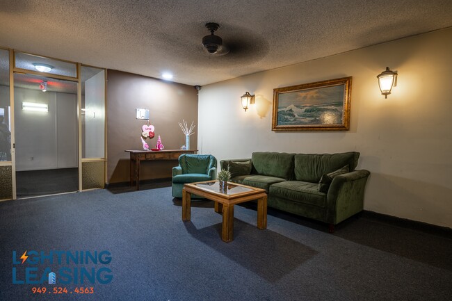 Building Photo - 1203 Kings Rd