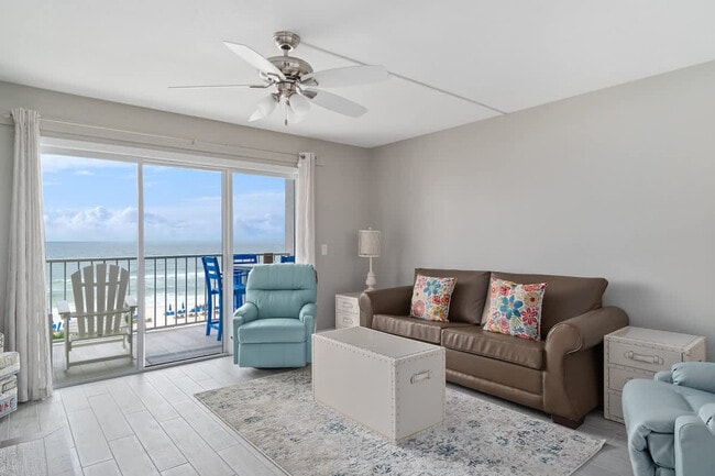 Building Photo - 8743 Thomas Dr