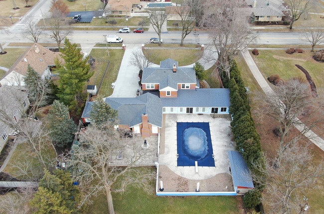 Building Photo - 305 N Reed St