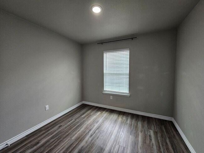 Building Photo - 230 N Mary Jo Dr