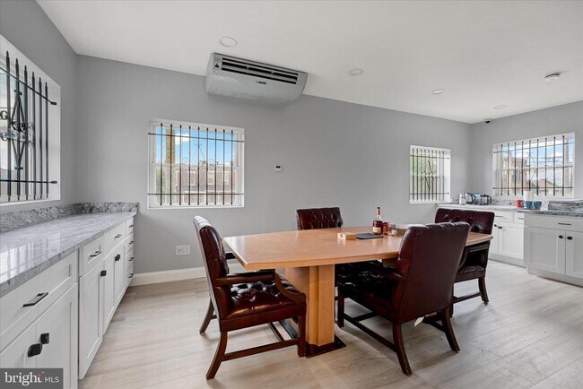 Building Photo - 2400 Annapolis Rd