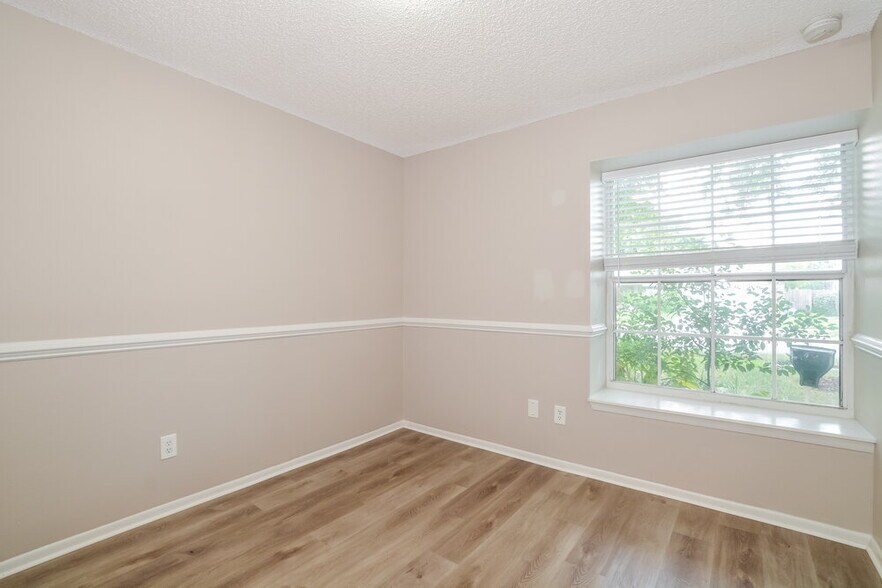 Building Photo - 1023 Moccasin Run Rd