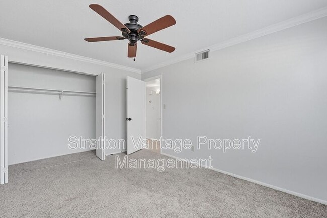 Building Photo - 4114 E Calle Redonda