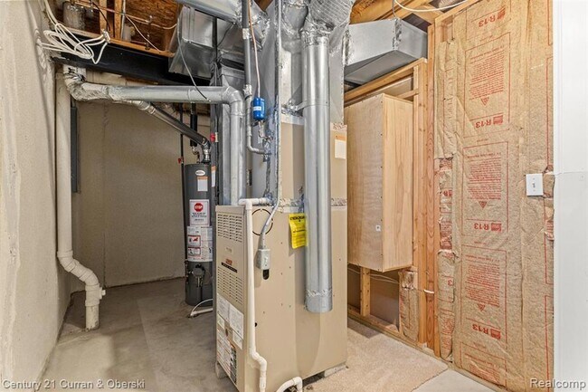 Building Photo - 7164 Richmond Dr