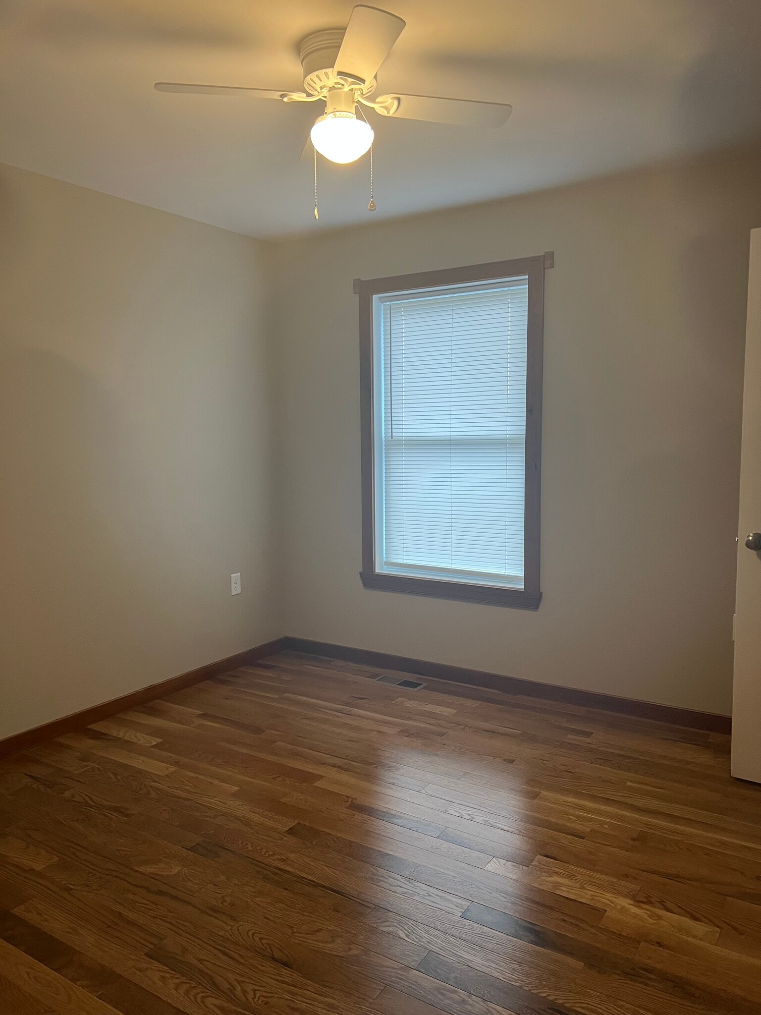 Building Photo - 90 Hanshew Ln