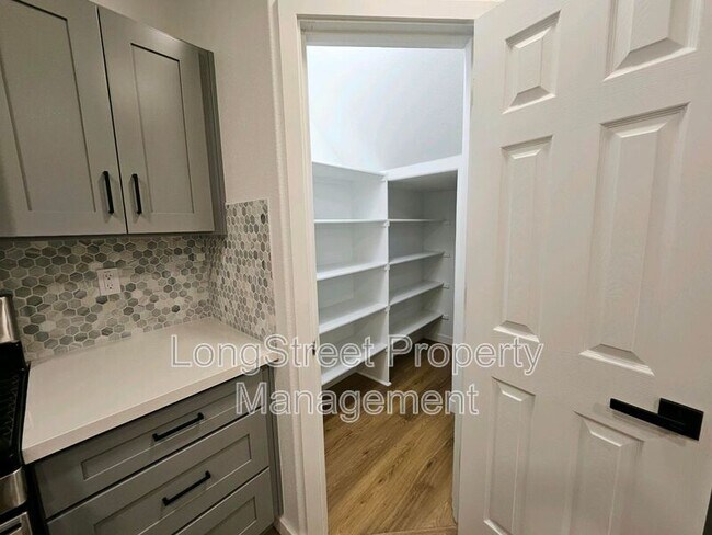 Building Photo - 11987 SW Horizon Blvd