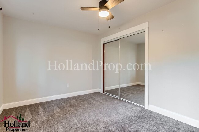 Building Photo - Charming Hillsboro Retreat: Cozy Single-Level Home with Greenhouse & Kids' Clubhouse!