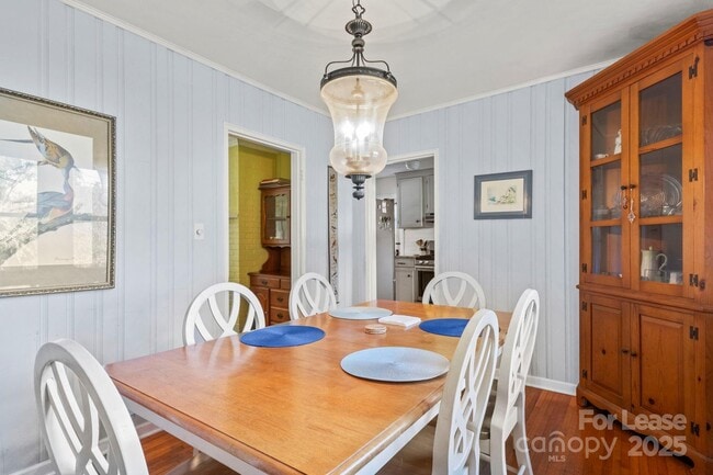 Building Photo - 2917 Forest Park Dr