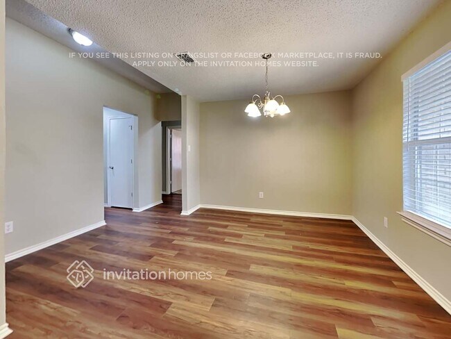 Building Photo - 1042 Ridgecrest Dr