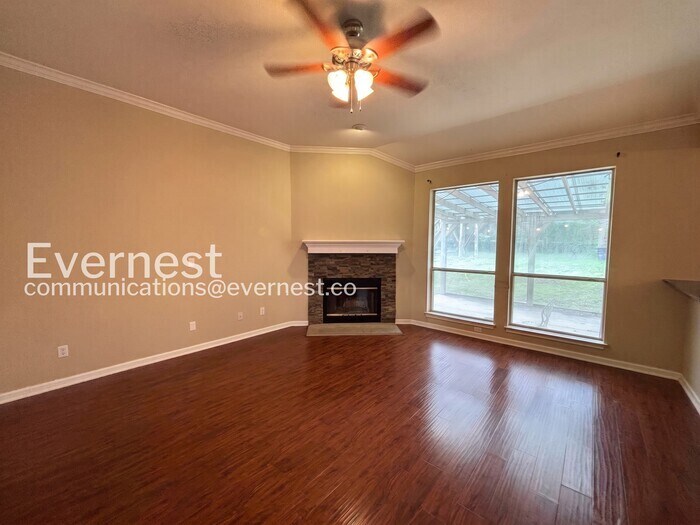 Building Photo - 2315 Chestnut Path