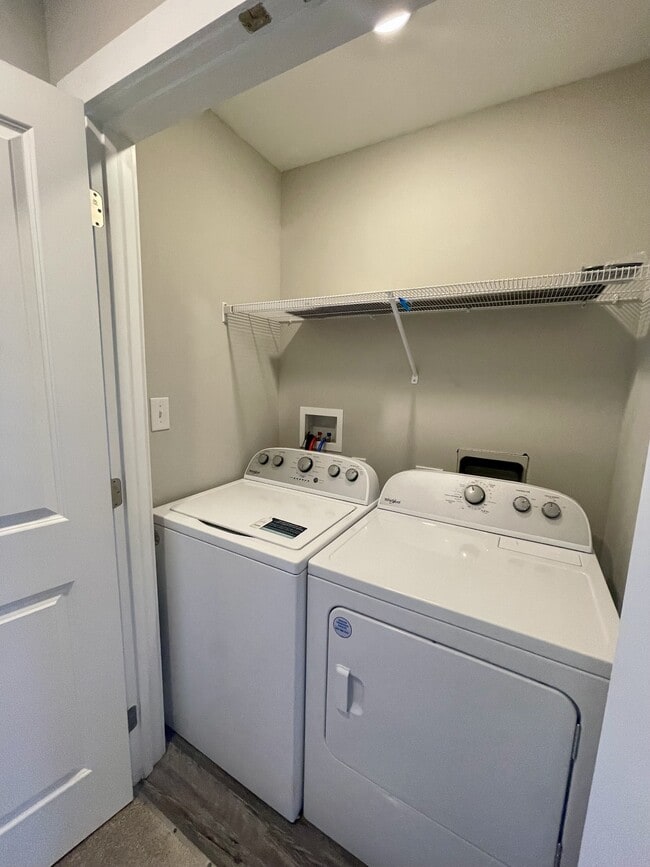 Building Photo - 45 High St