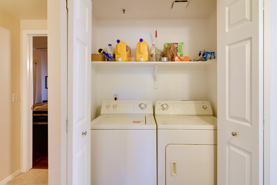 Building Photo - 9450 E Becker Ln