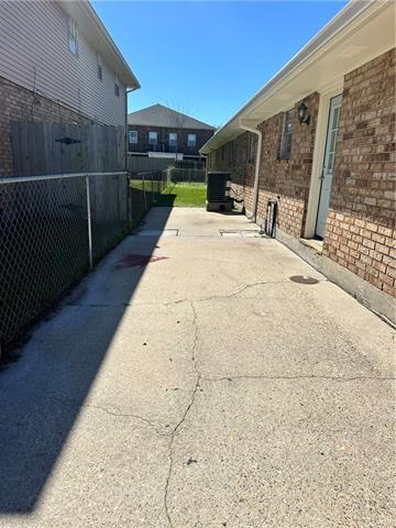 Building Photo - 4704 Park Dr N