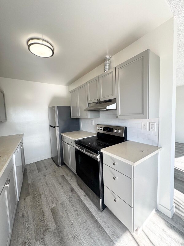 Building Photo - 1551 S Sherbourne Dr