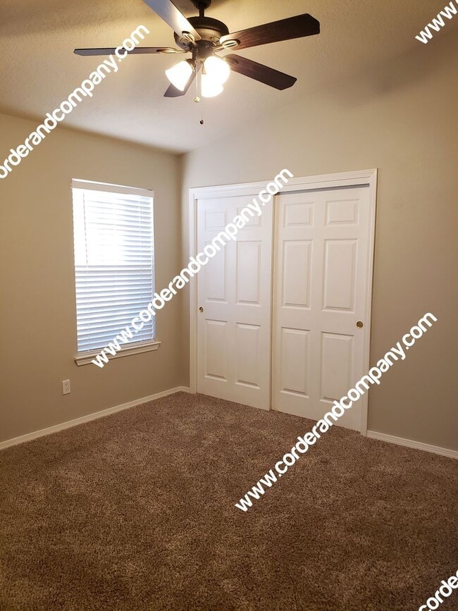 Building Photo - Beautiful 3 Bedroom, 2 Bathroom, 3 Car Gar...