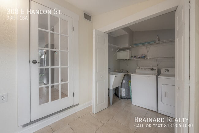 Building Photo - 308 E Hanlon St