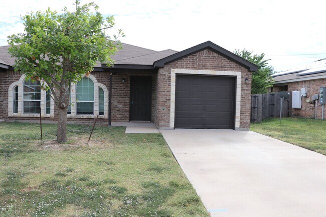 Building Photo - 4600 Waterproof Dr