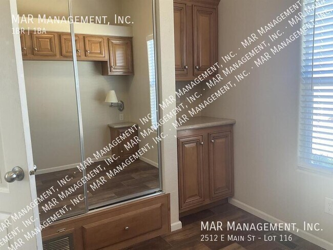 Building Photo - 2512 E Main St