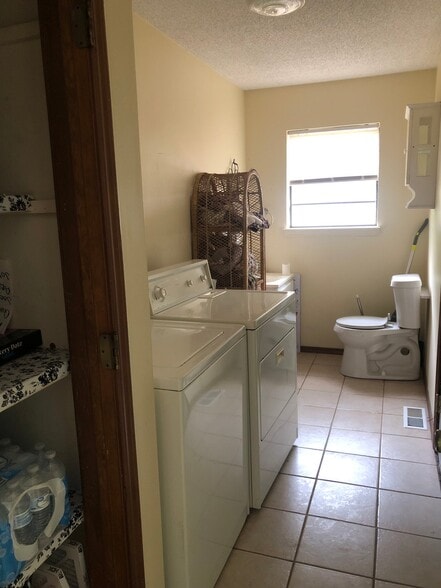 Building Photo - 403 Betty Jean Ave