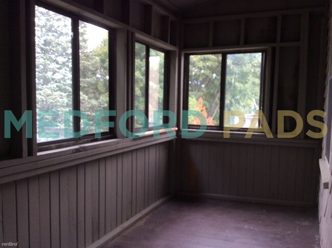 Building Photo - 258 Boston Ave