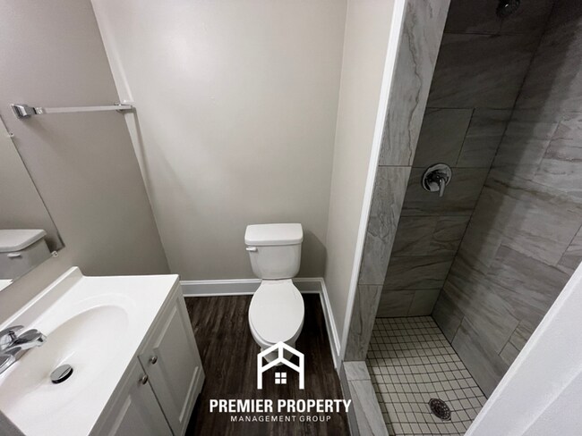 Building Photo - Charming 3BR/2BA in 38118 | Gleaming Hardwood Floors, Dining Area & Huge Yard
