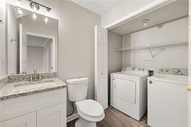 Building Photo - 218 Mill Creek Pl